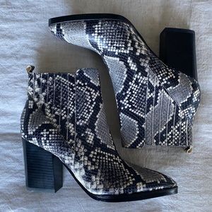NWOT Marc Fisher Snakeskin Booties